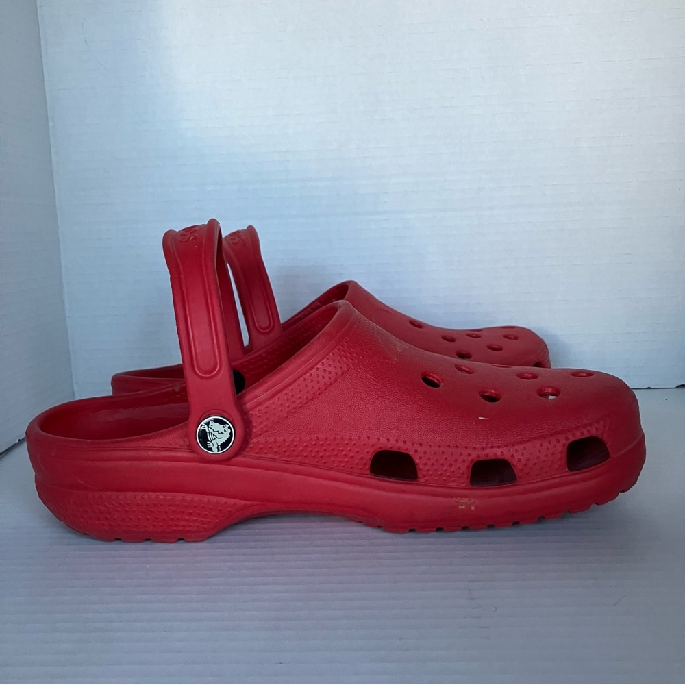 CROCS Classic Red Clogs‎ Slip On Men 8-9 / Women 10-11